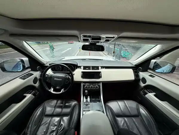 Land Rover Range Rover Sport 2013