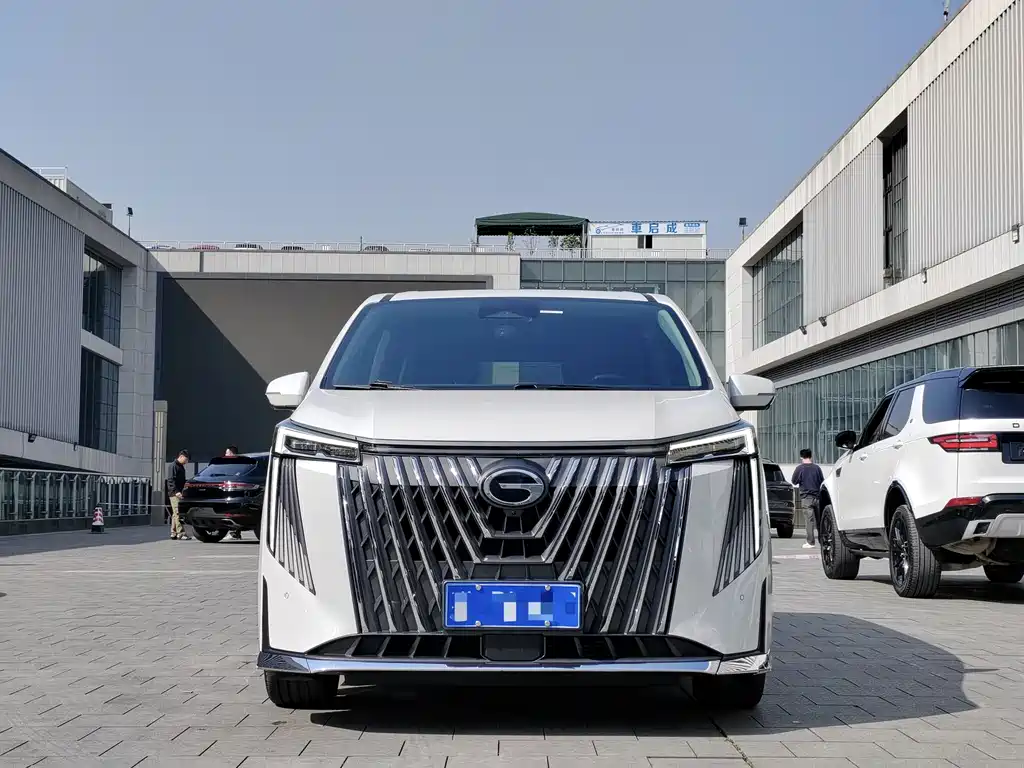 GAC Motor Trumpchi M8 2023 — фото 2