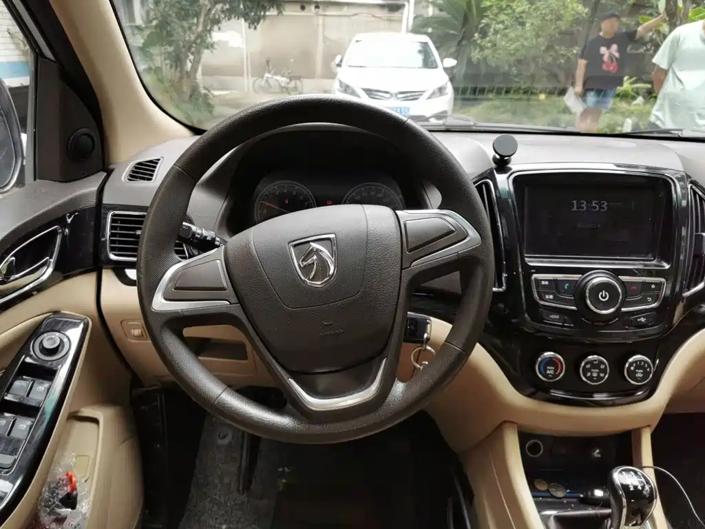 Baojun 730 2014