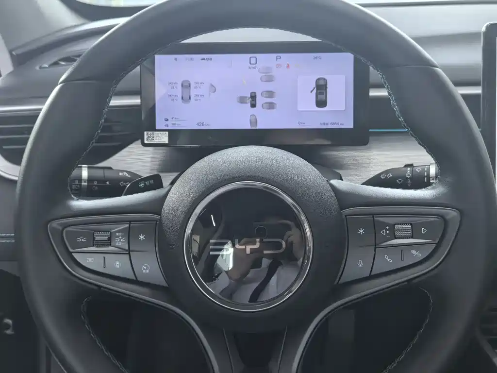 BYD Seal 05 DM-i 2025 — фото 8