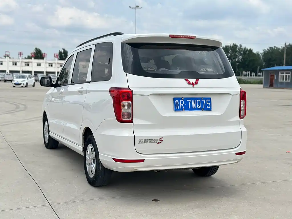 Wuling Hongguang 2022 — фото 10