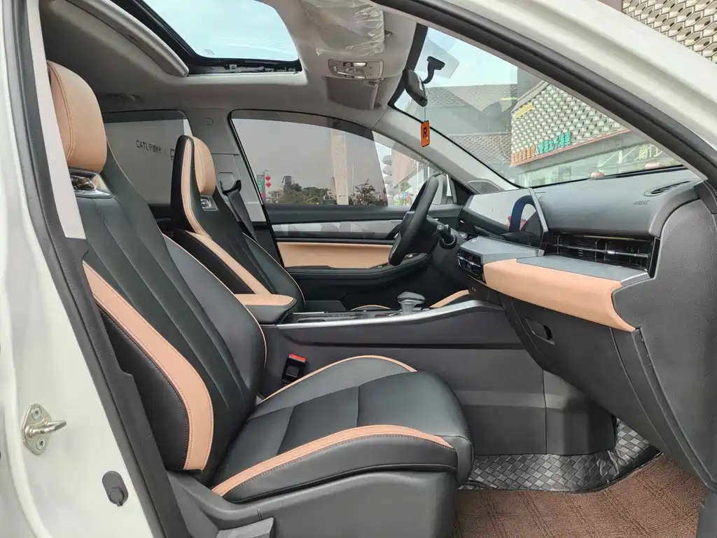 Geely Haoyue PRO 2025 — фото 13