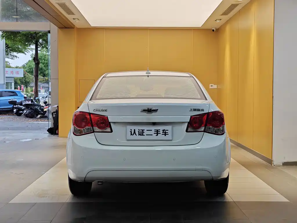 Chevrolet Cruze 2014 — фото 27