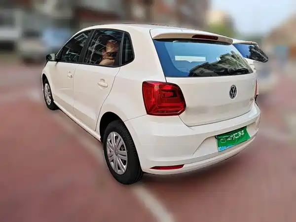 Volkswagen Polo 2015