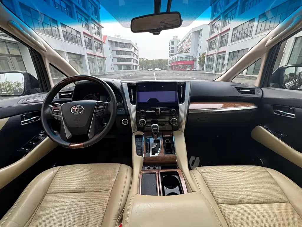Toyota Alphard 2015 — фото 14