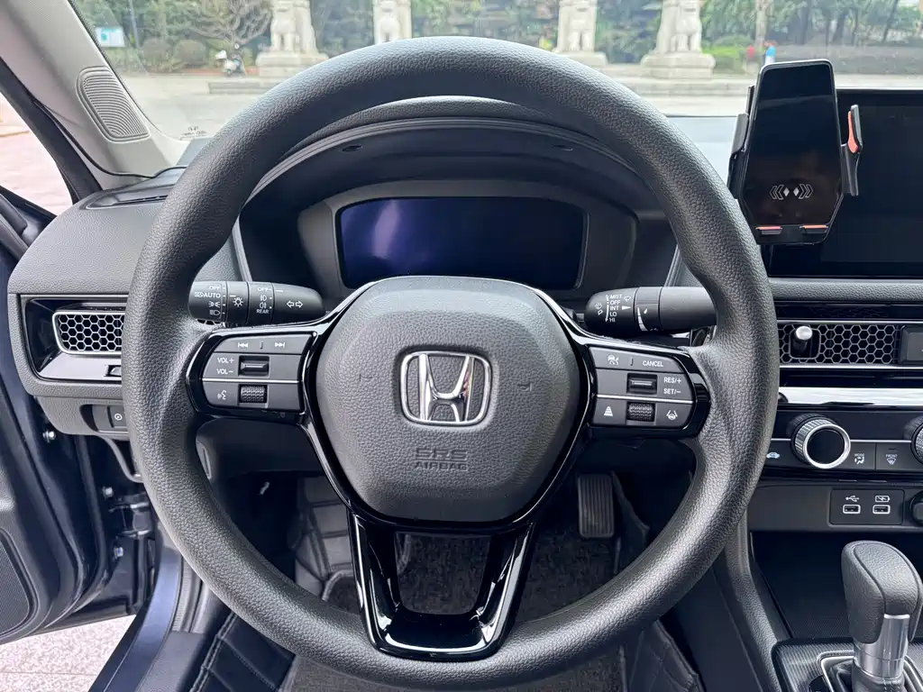 Honda Civic 2024 — фото 17