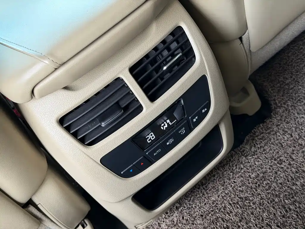 Acura MDX 2015 — фото 16