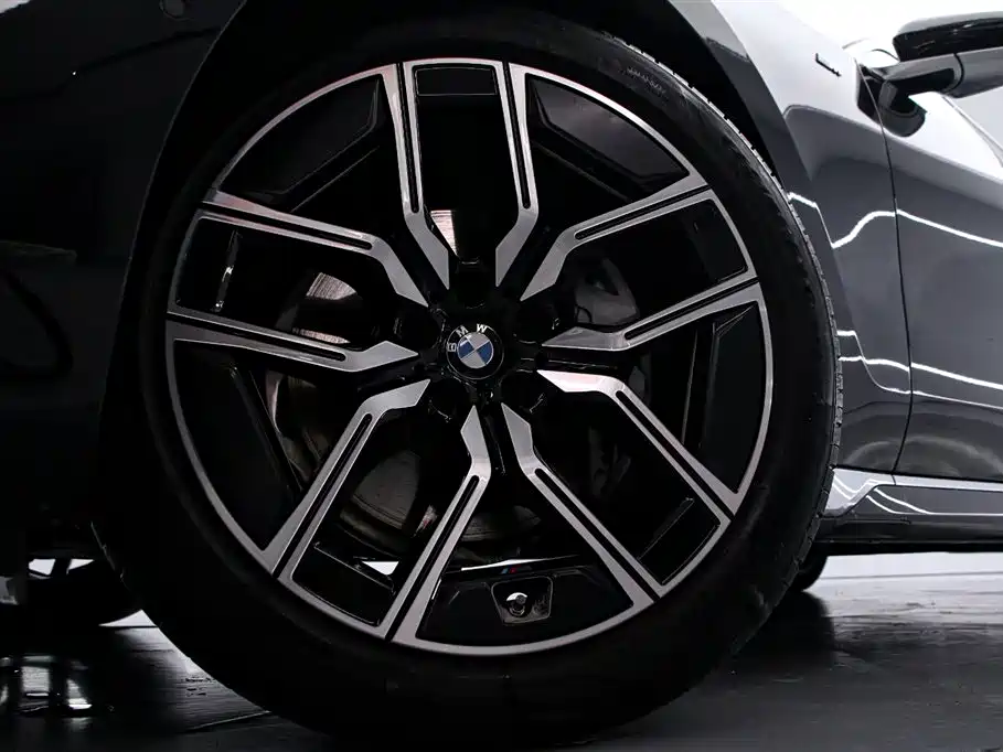 BMW 7 Series 2024 — фото 16