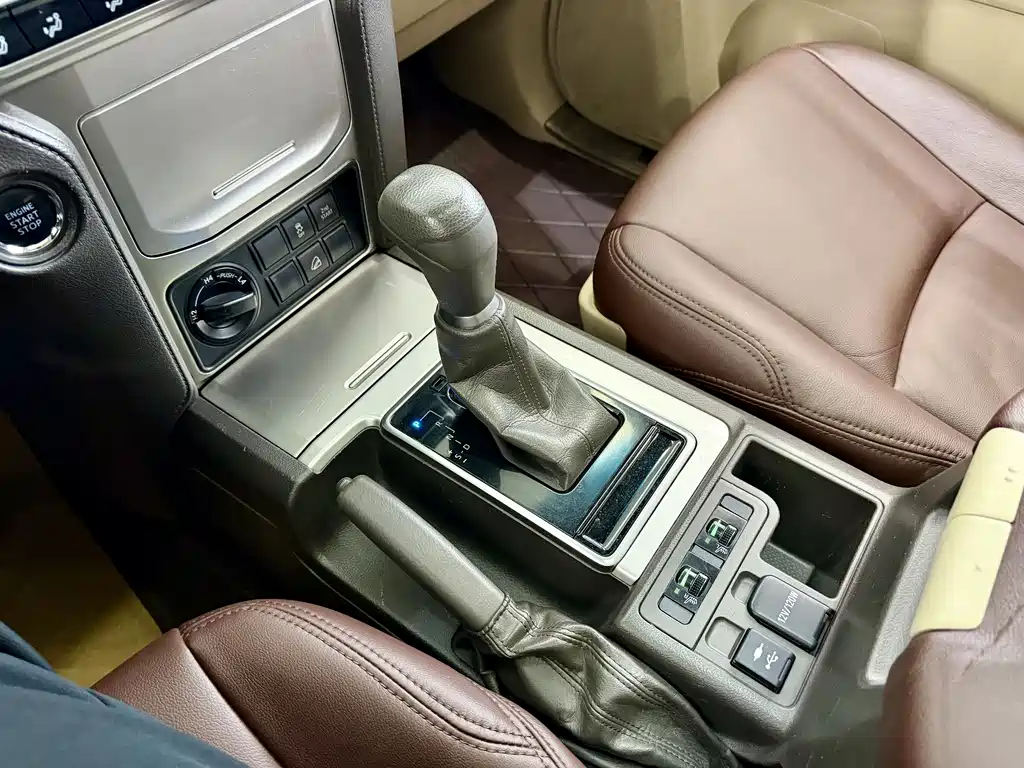 Toyota Prado 2018 — фото 16
