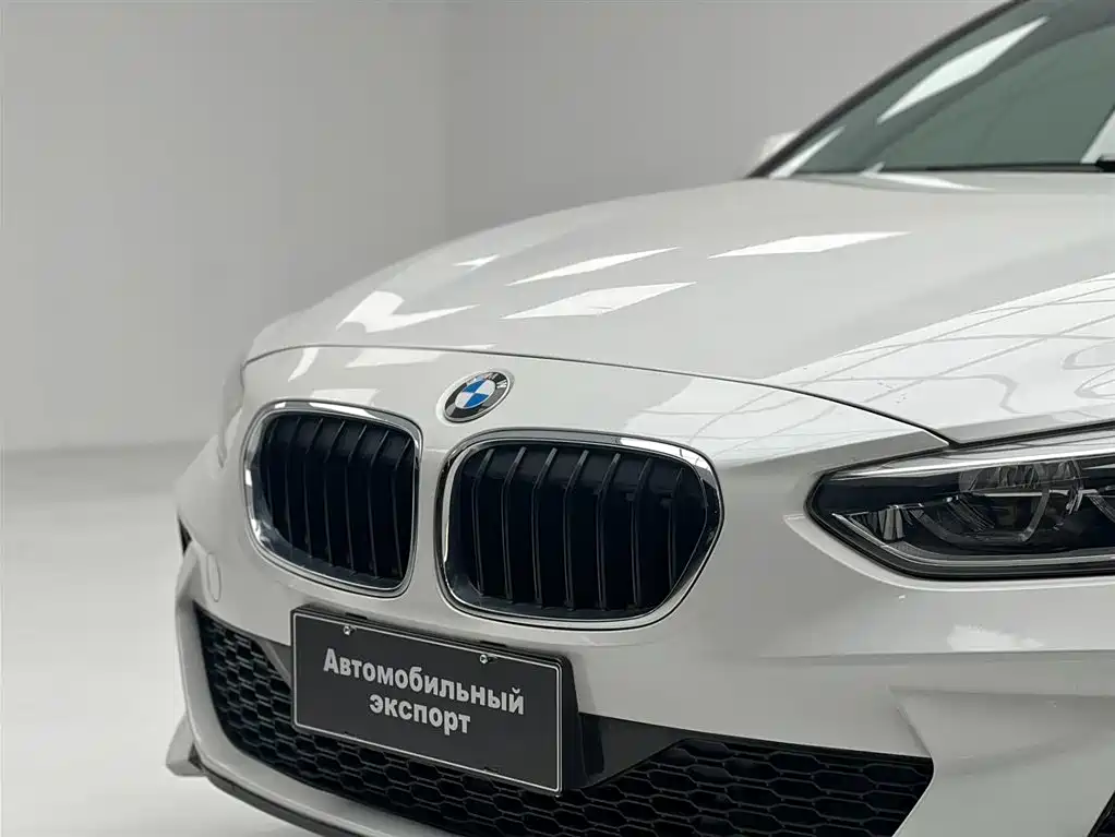 BMW 1 Series 2019 — фото 9
