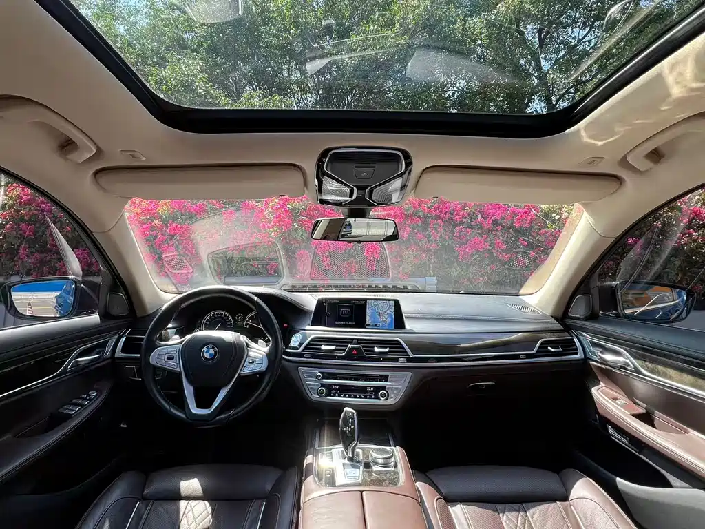 BMW 7 Series 2016 — фото 16