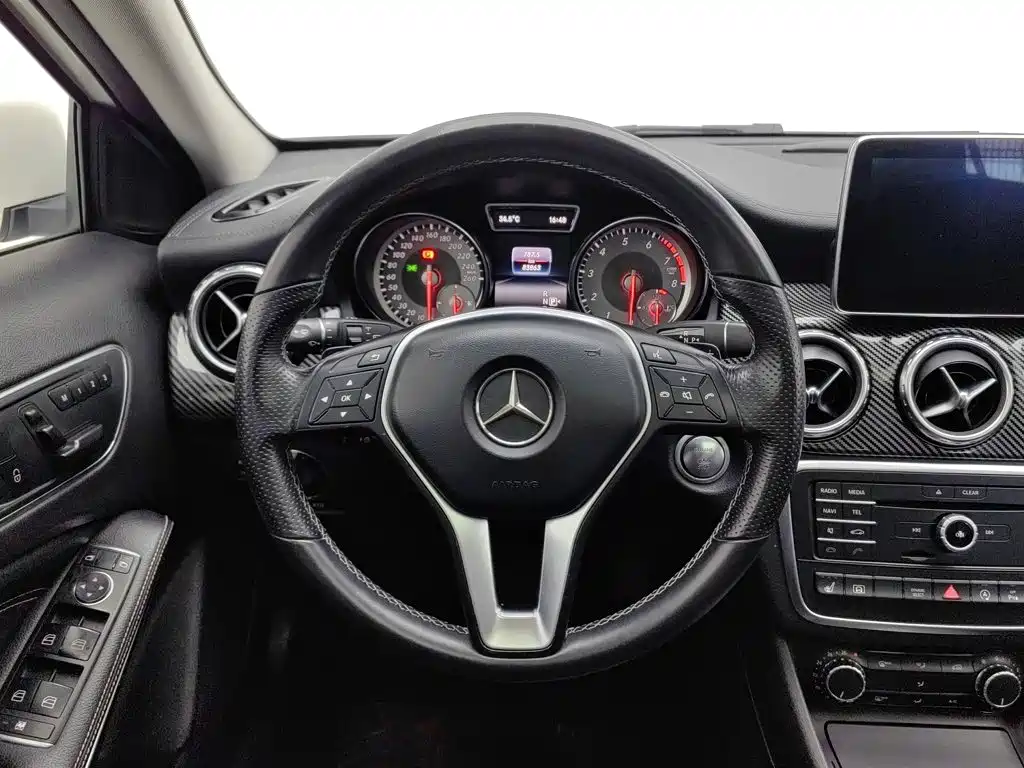 Mercedes-Benz GLA 2016 — фото 11