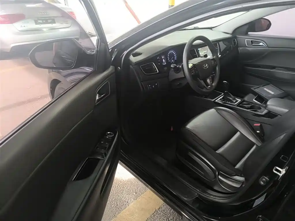 Hyundai Mistra 2014 — фото 16