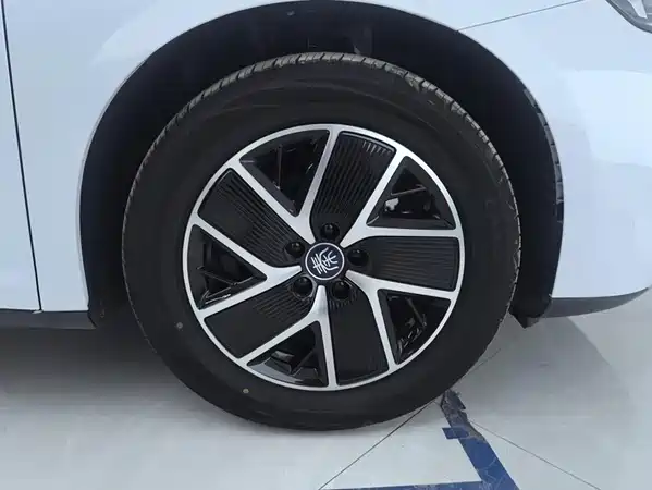 BYD Qin L 2024