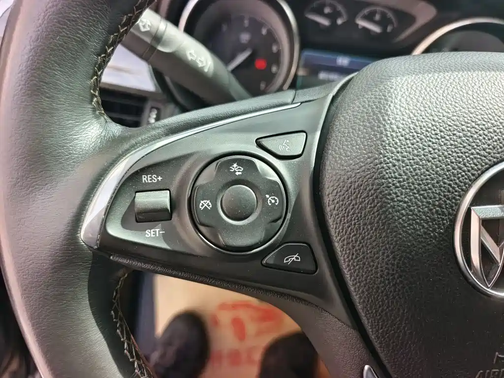 Buick Envision Plus 2016 — фото 13