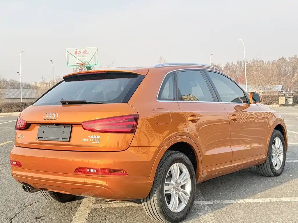 Audi Q3 2015 — фото 9