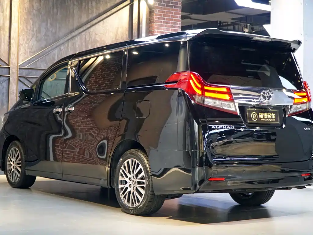 Toyota Alphard 2016 — фото 4