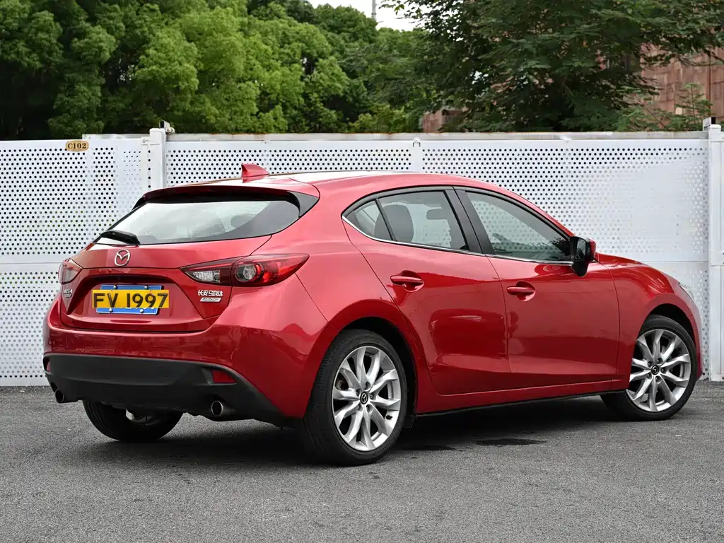 Mazda 3 Axela 2014 — фото 4