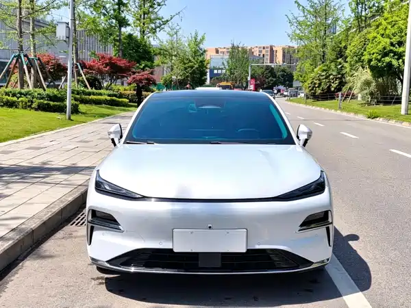Geely Galaxy Starshine 8 2025