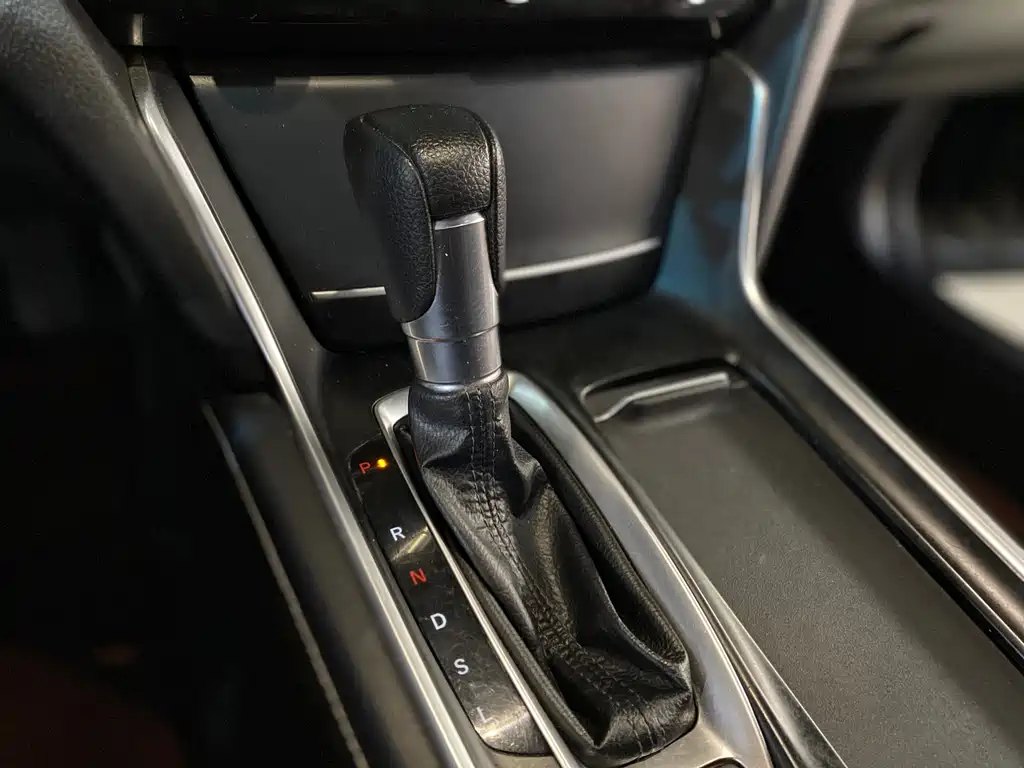 Honda Inspire 2020 — фото 13