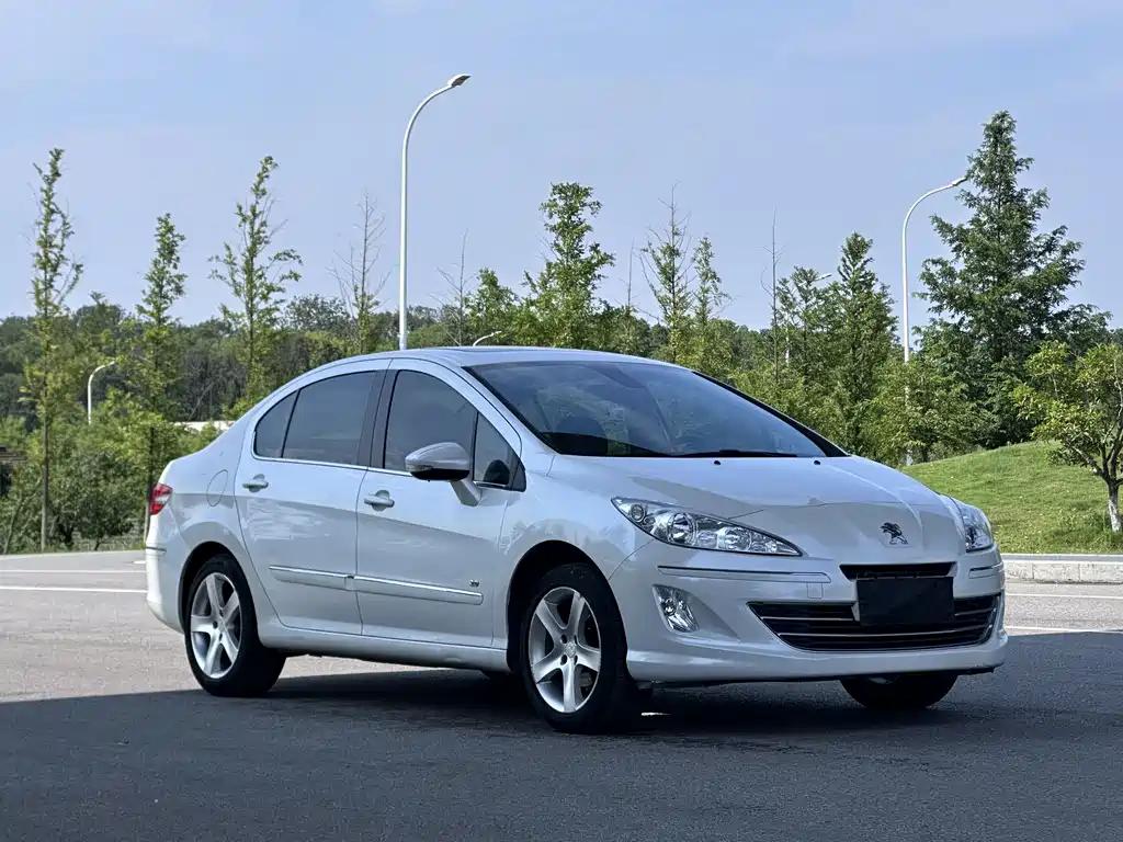 Peugeot 408 2014 — фото 4