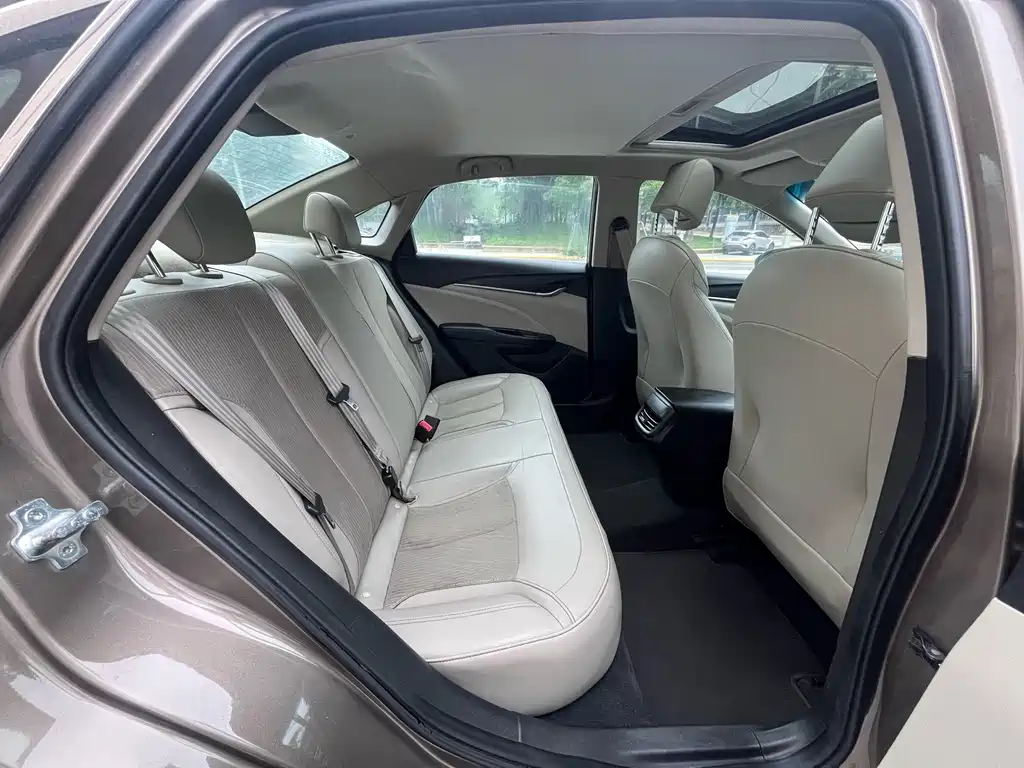 Buick Excelle 2017 — фото 13