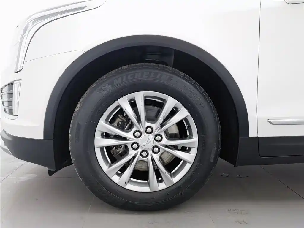 Cadillac XT5 2021 — фото 17