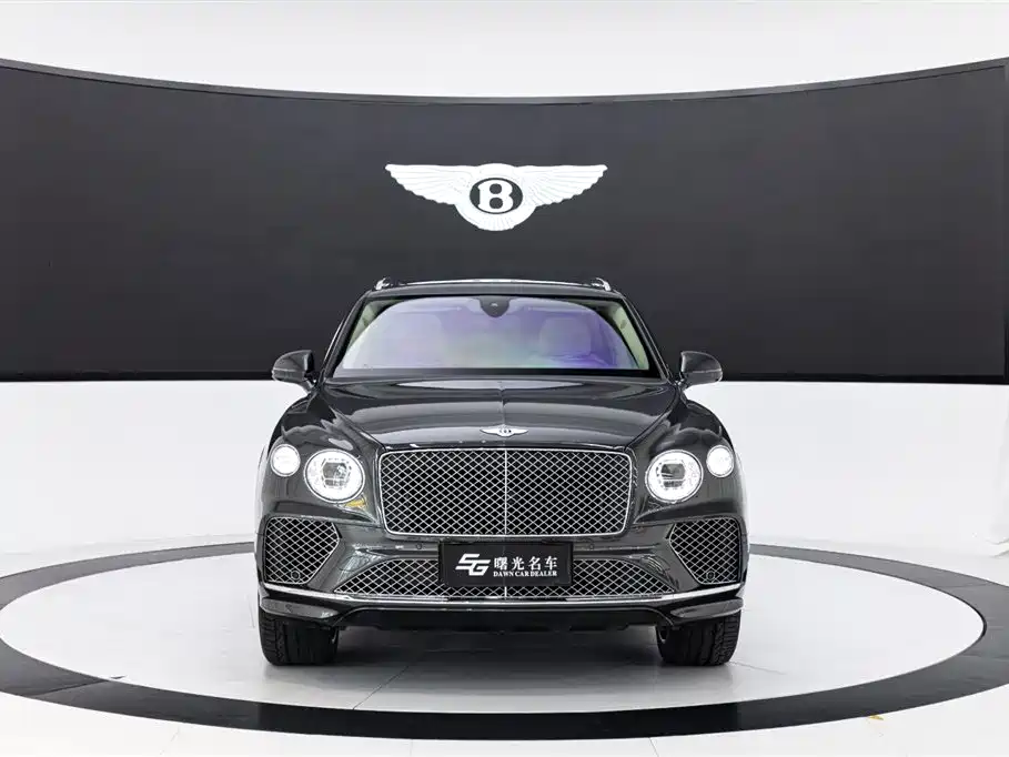 Bentley Bentayga 2022 — фото 2