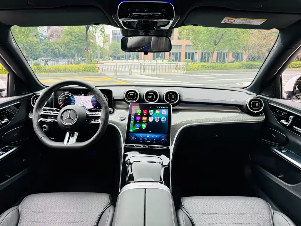 Mercedes-Benz C-Class 2023 — фото 10