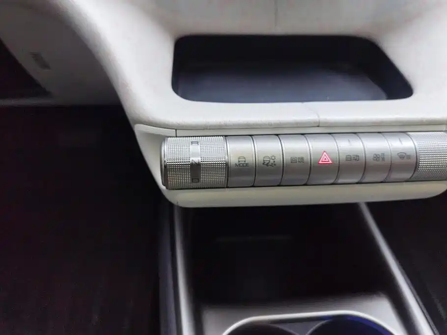 BYD Dolphin 2022 — фото 16