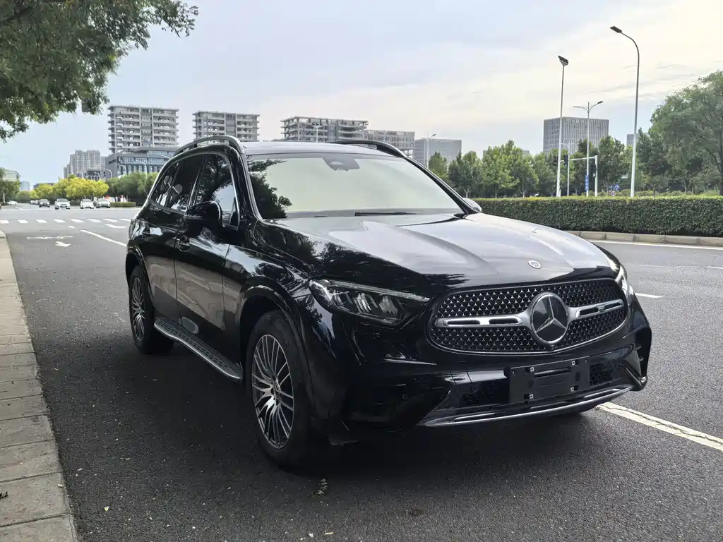Mercedes-Benz GLC 2023