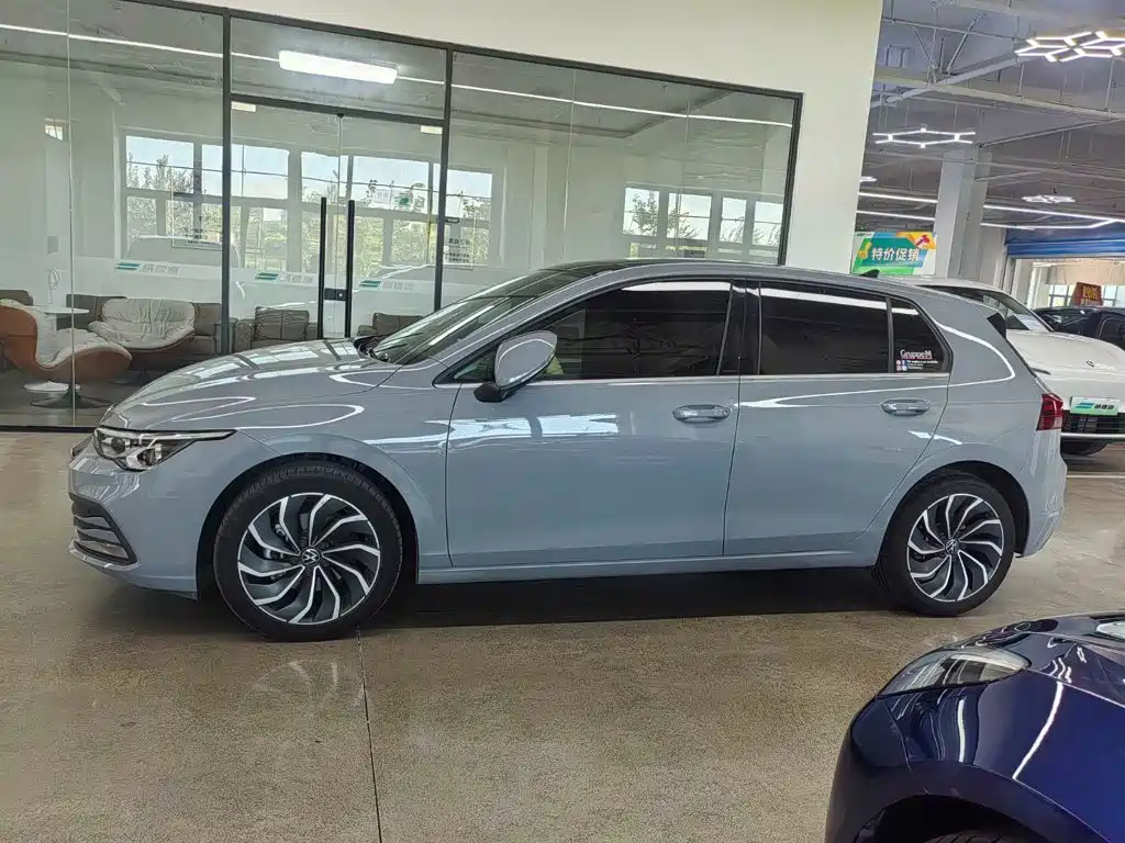 Volkswagen Golf 2023