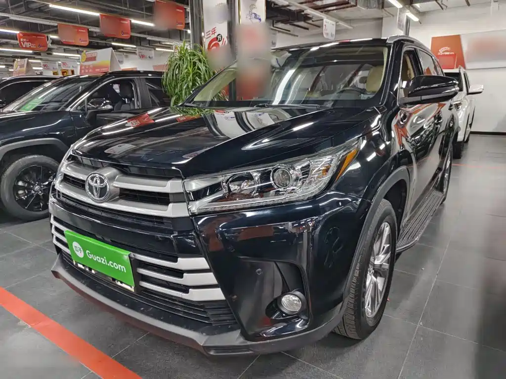 Toyota Highlander 2019 — фото 1