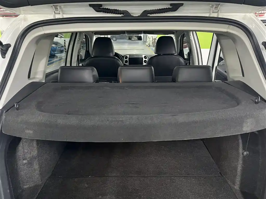 Volkswagen Tiguan 2019 — фото 10