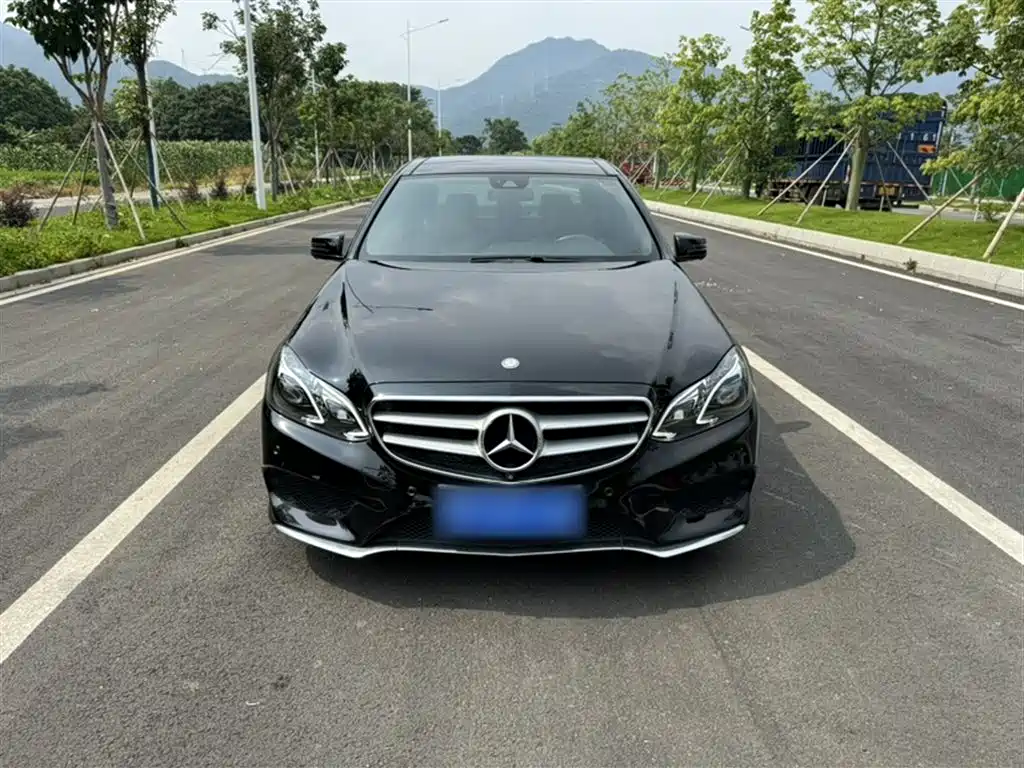 Mercedes-Benz E-Class 2015 — фото 25