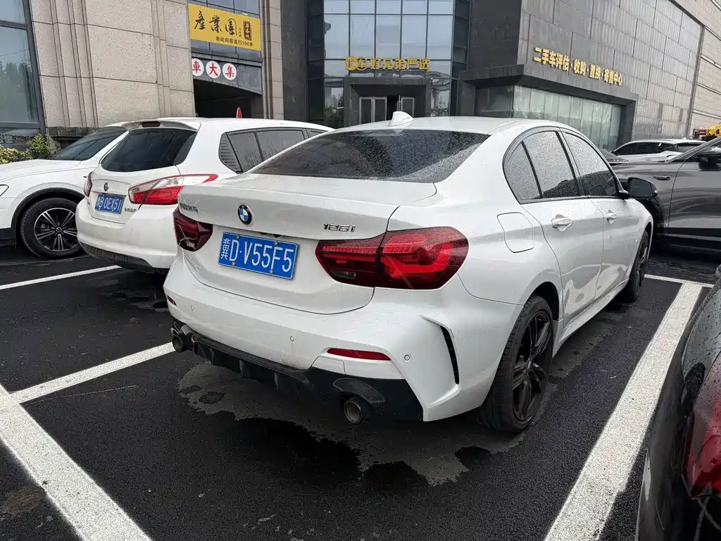 BMW 1 Series 2023