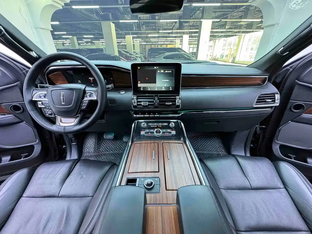 Lincoln Navigator 2018 — фото 14