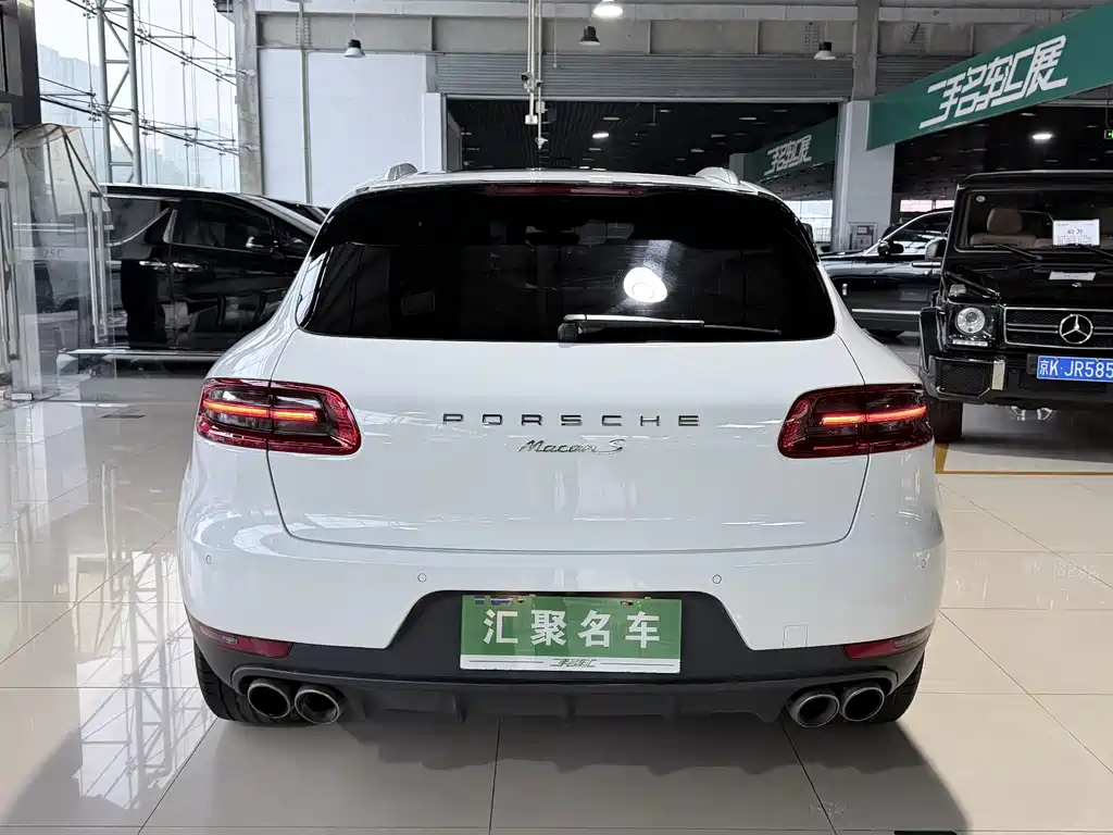 Porsche Macan 2017 — фото 15