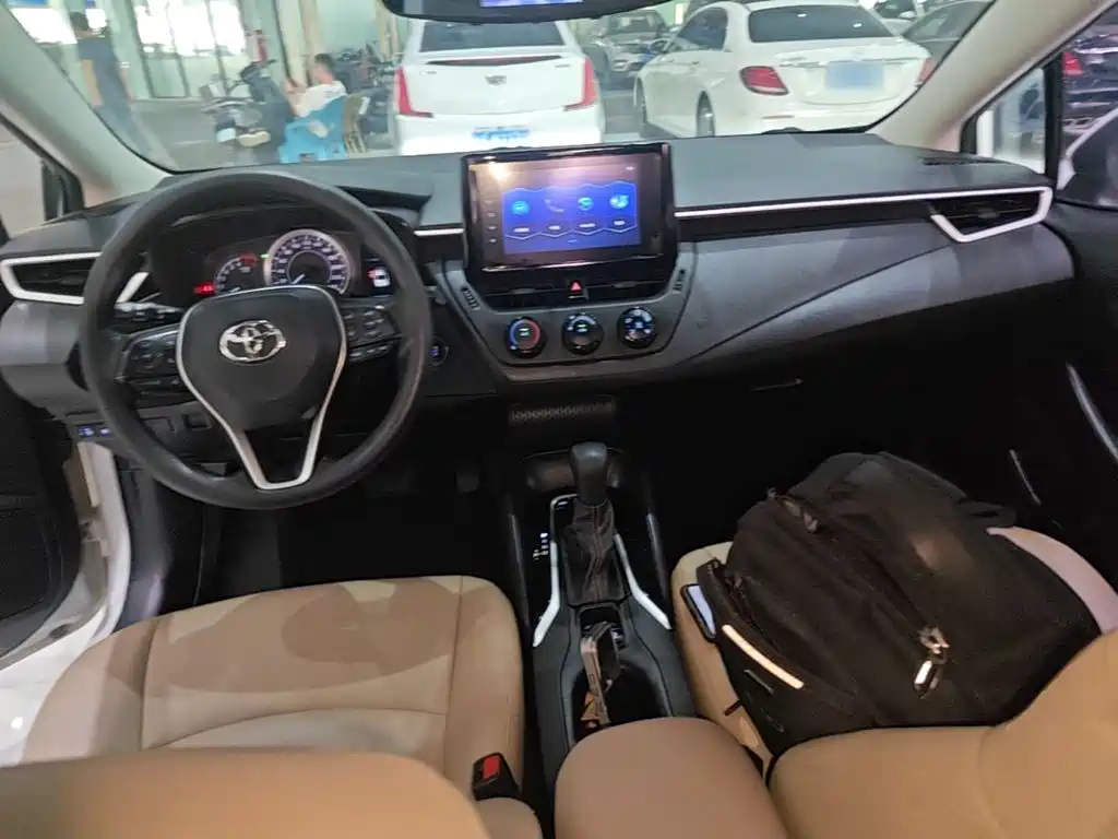 Toyota Corolla 2021 — фото 10