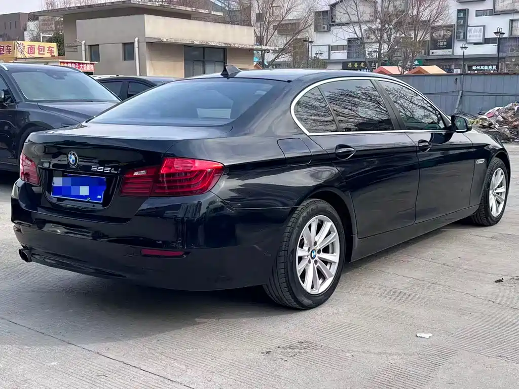BMW 5 Series 2016 — фото 4
