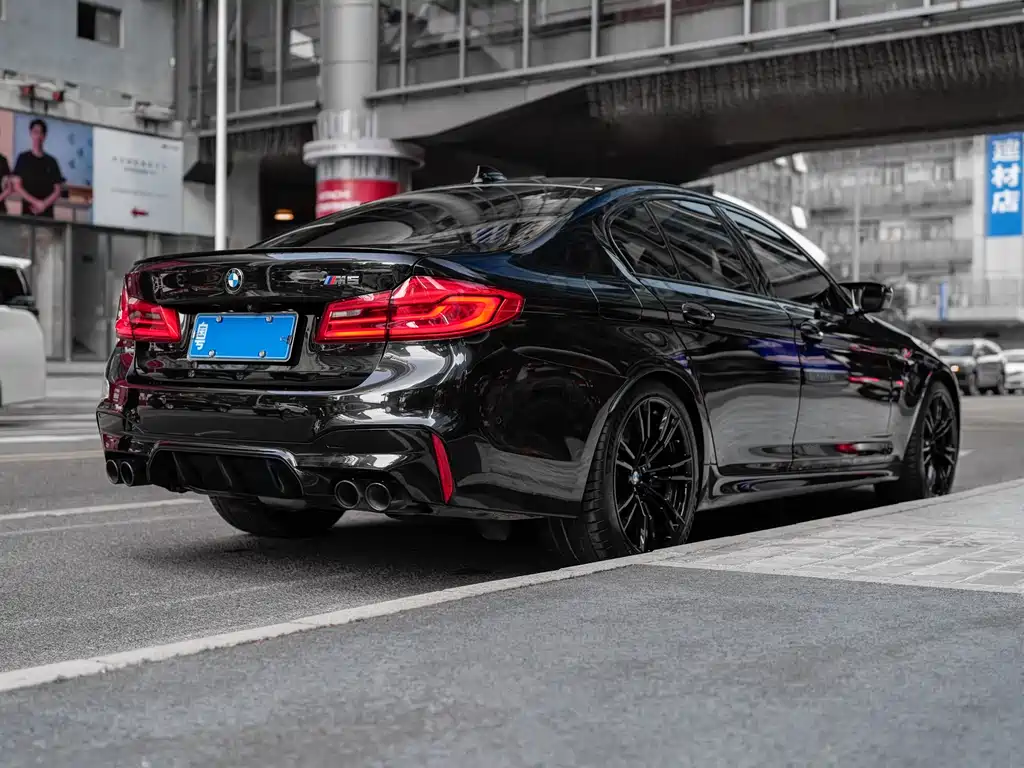 BMW M5 2019 — фото 15