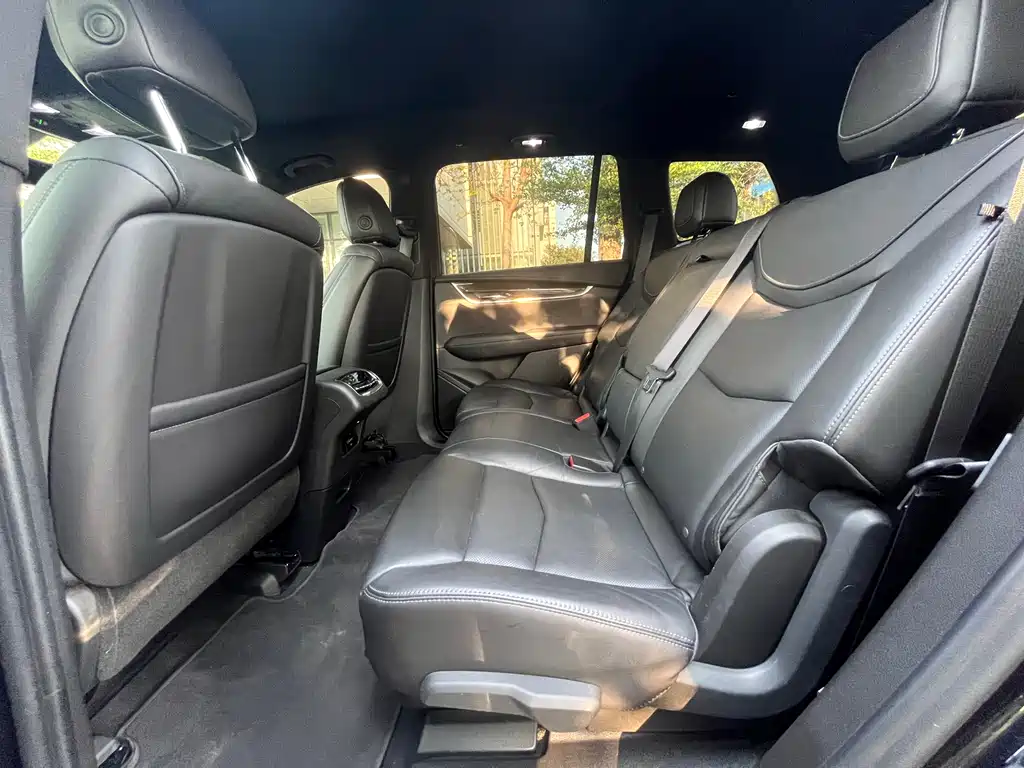 Cadillac XT6 2020 — фото 10
