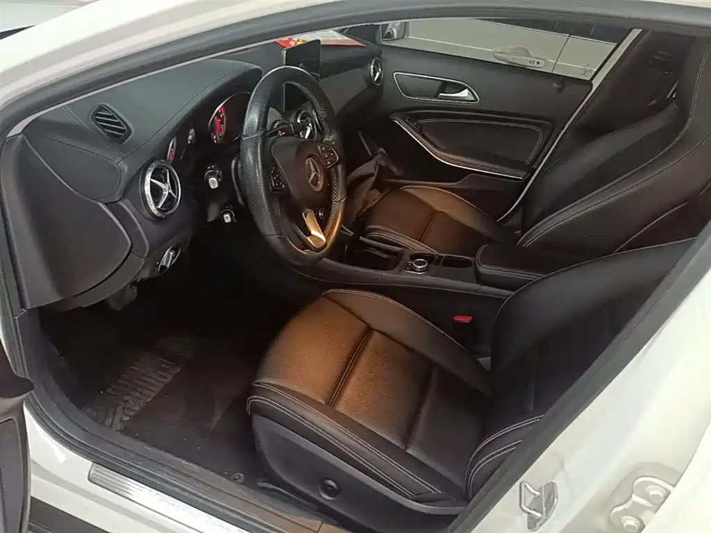 Mercedes-Benz GLA 2017 — фото 15