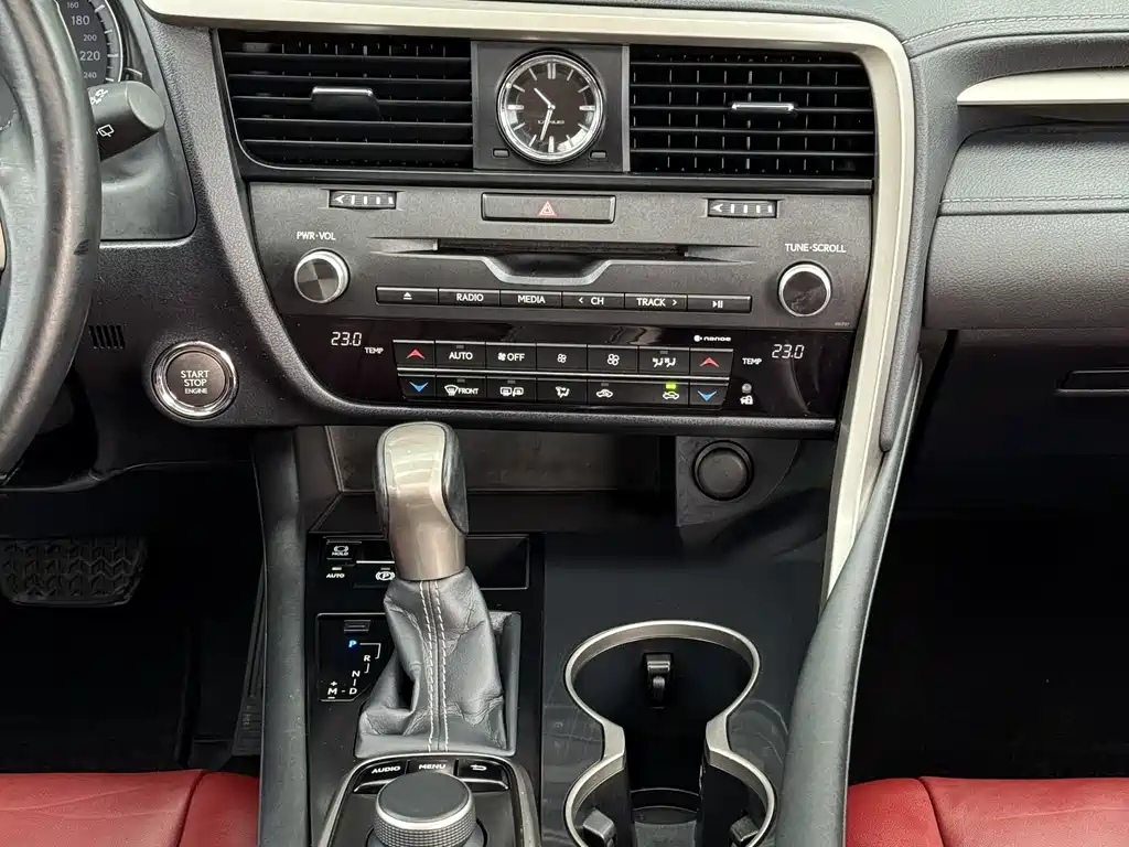 Lexus RX 2017 — фото 14