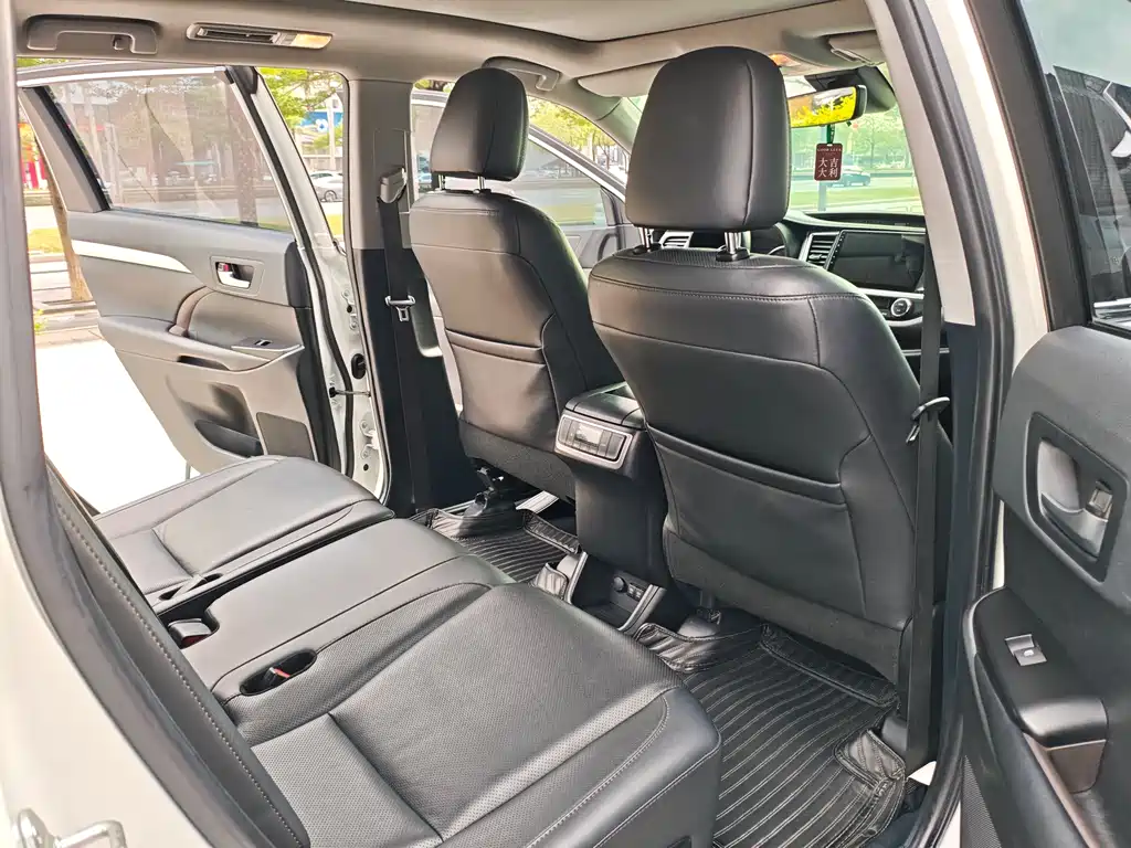 Toyota Highlander 2020 — фото 14