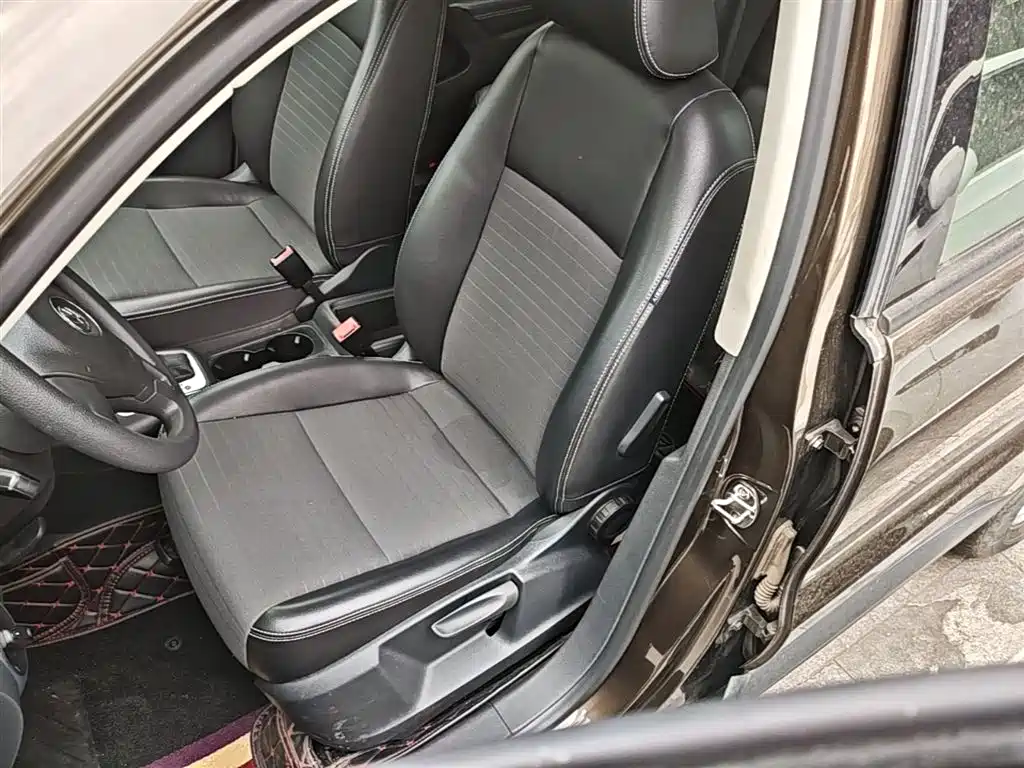 Volkswagen Tiguan 2016 — фото 15