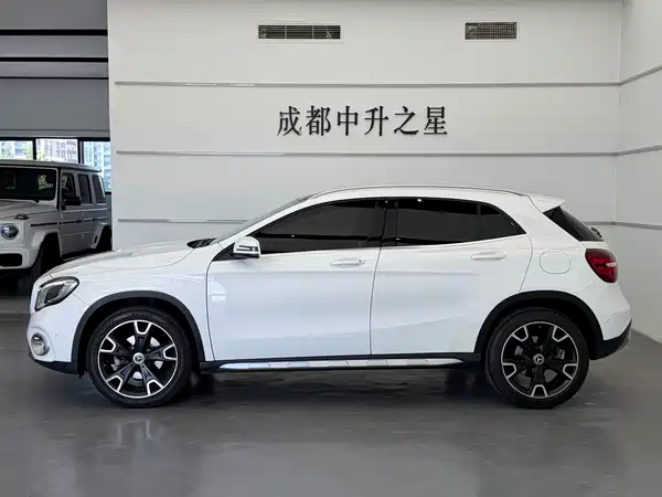 Mercedes-Benz GLA 2017