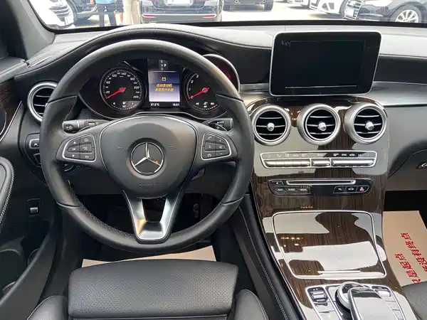 Mercedes-Benz GLC 2019
