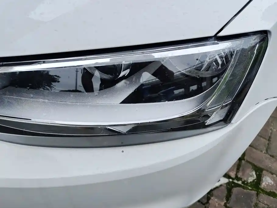 Volkswagen Sagitar 2014