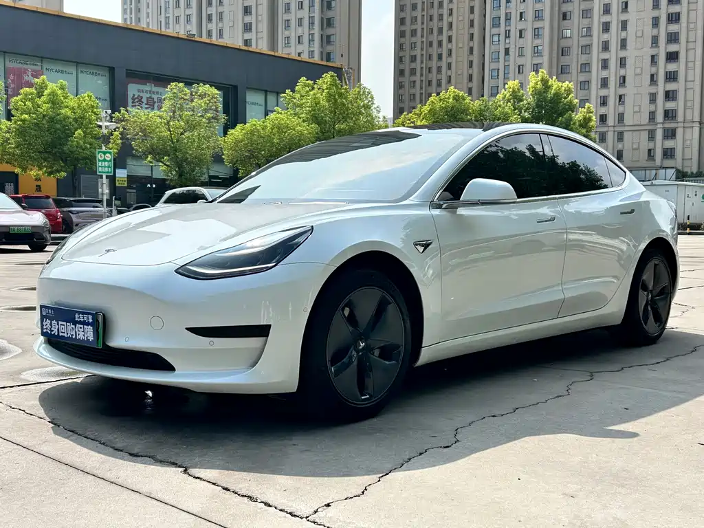 Tesla Model 3 2020 — фото 1